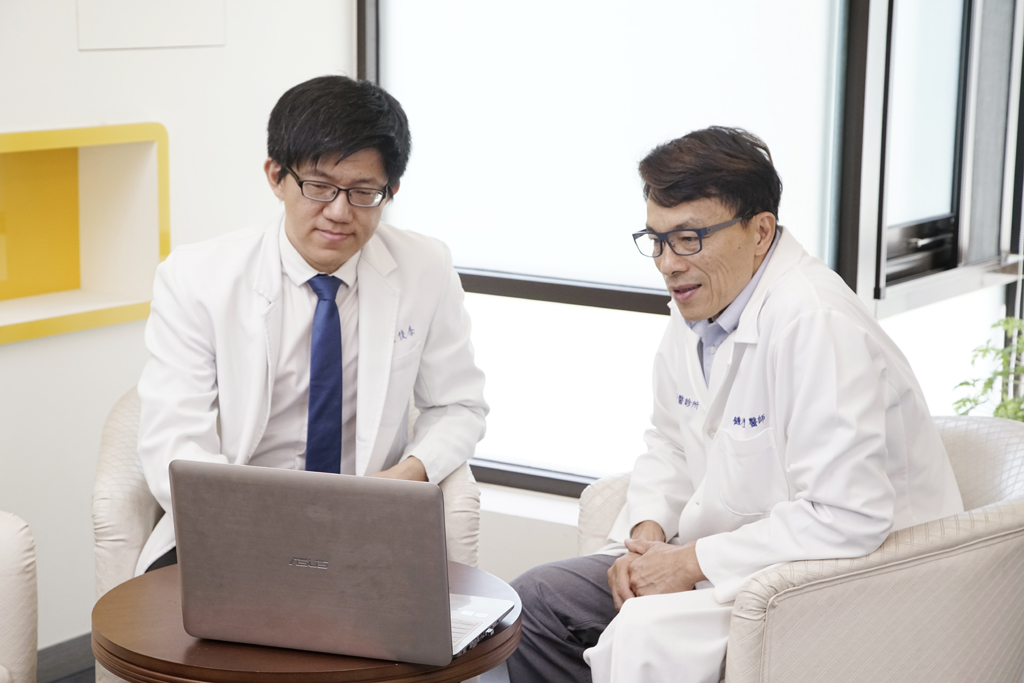 All-on-4 全口重建專科醫師討論治療計劃